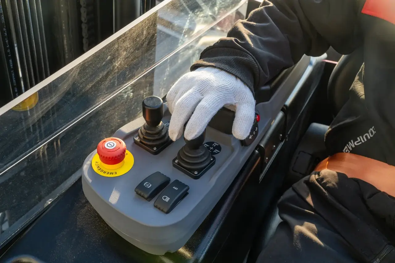 Chariot à Mât Rétractable Pro CQD16 — vue 10